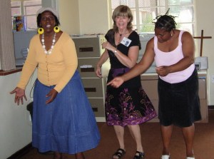 Ruth, Susan & Winnie – gettin’ dowwwn! 